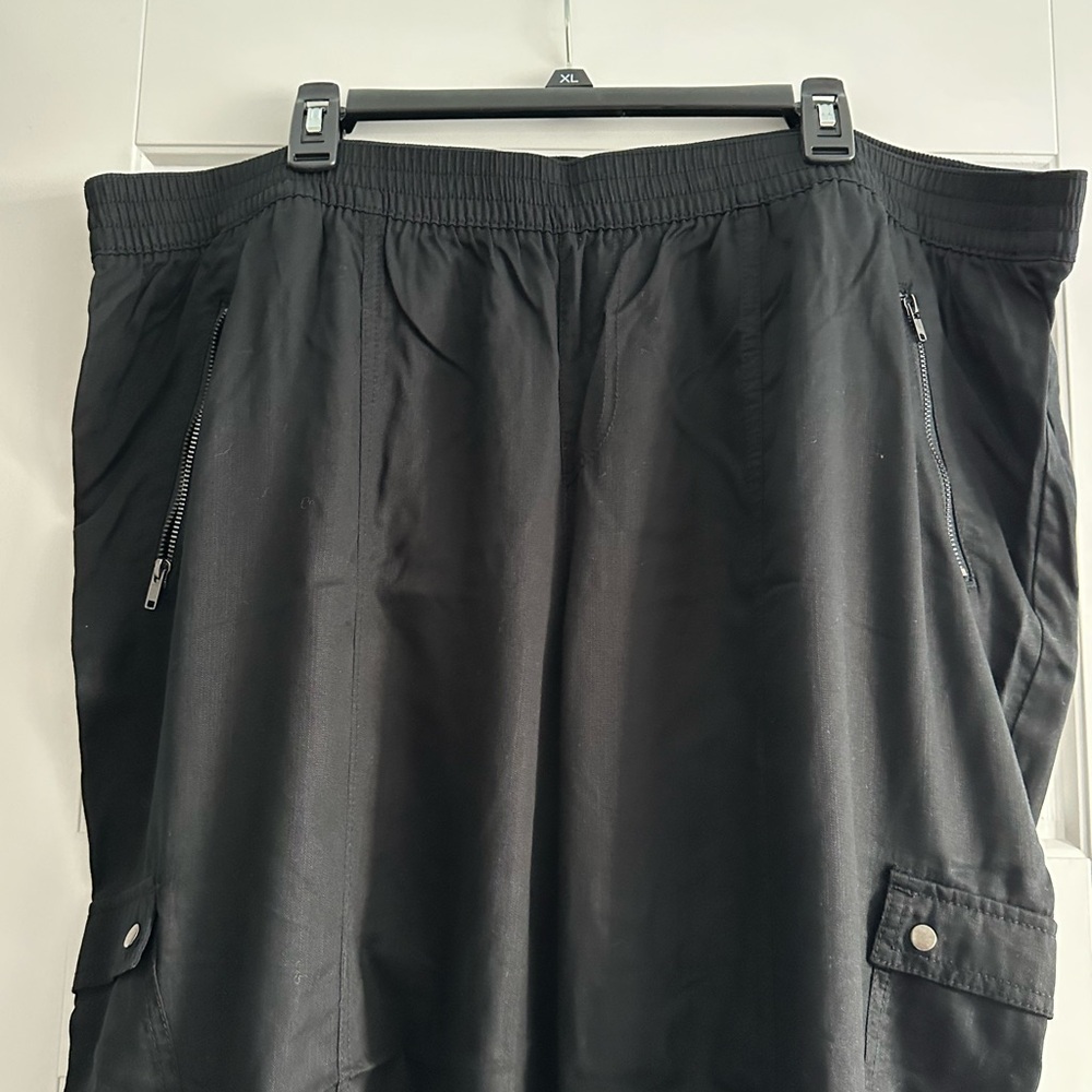 Lane Bryant women’s plus size 22W/24W dressy Black Cargo jogger Pants - Picture 4 of 11